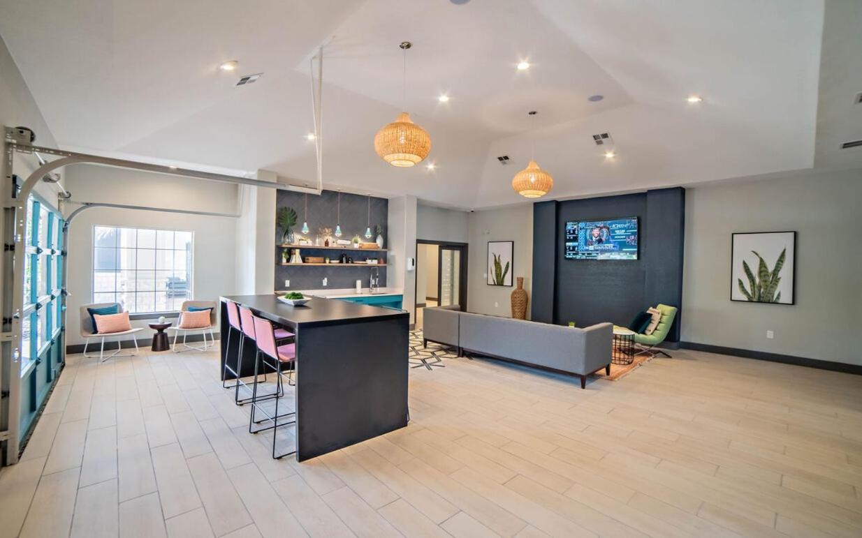 Spacious 2Br King Suites W Pool, Gym, Laundry - Close To Downtown Austin Luaran gambar
